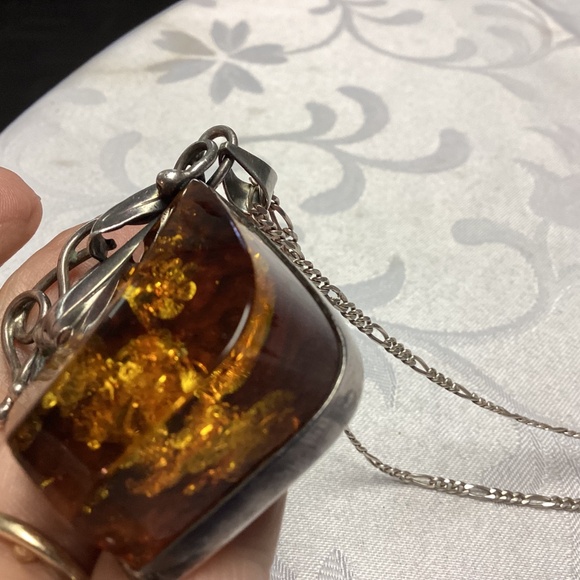 Vintage Amber  Sterling Silver Pendant/Chain  HUGE. I MEAN HUGE. STUNNING - Picture 4 of 14